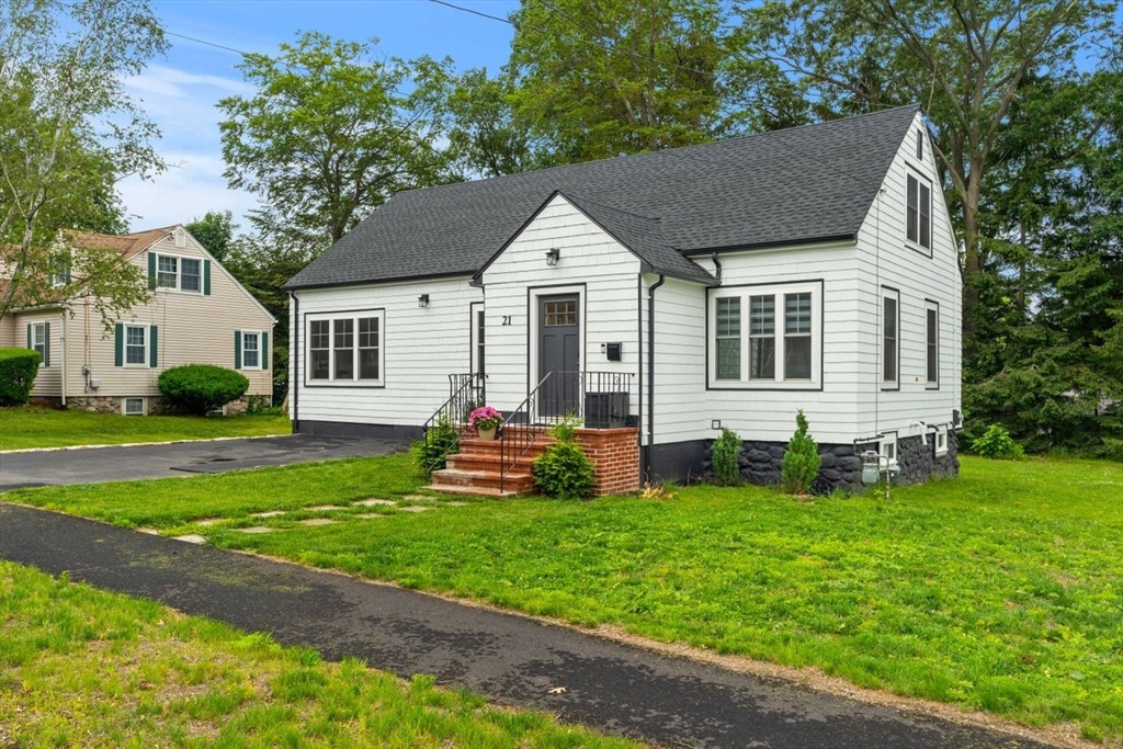 21 Pembrook Road North Andover, MA 01845 - Photo 1 of 39 Gallery Image 1