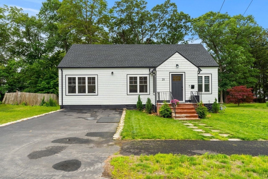 21 Pembrook Road North Andover, MA 01845 - Photo 2 of 39 Gallery Image 2