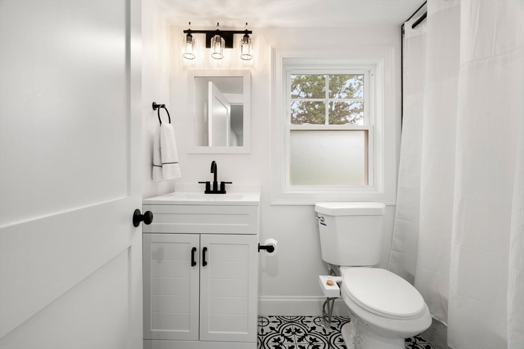 21 Pembrook Road North Andover, MA 01845 - Photo 31 of 39 Gallery Image 31