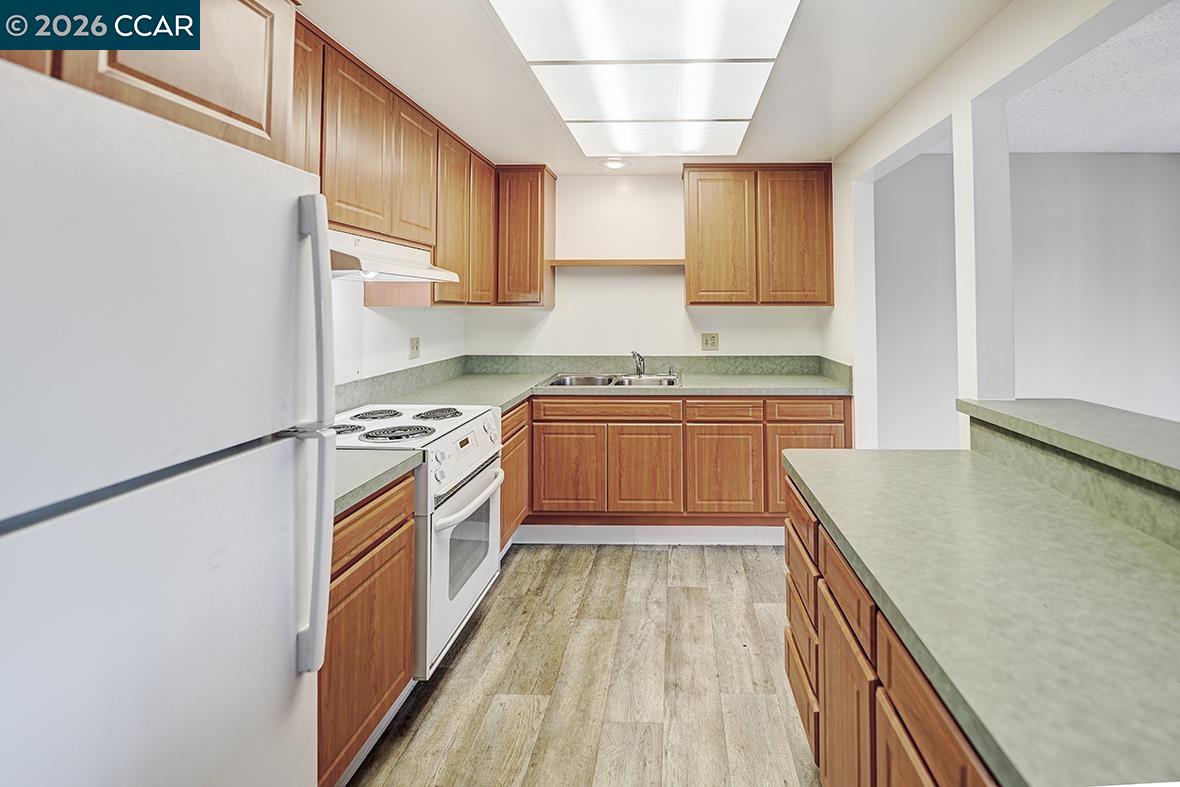 1216 Running Springs Road, Unit 6 Walnut Creek, CA 94595 - Photo 11 of 33