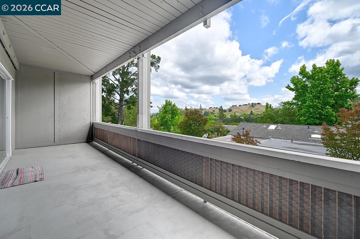 1216 Running Springs Road, Unit 6 Walnut Creek, CA 94595 - Photo 13 of 33