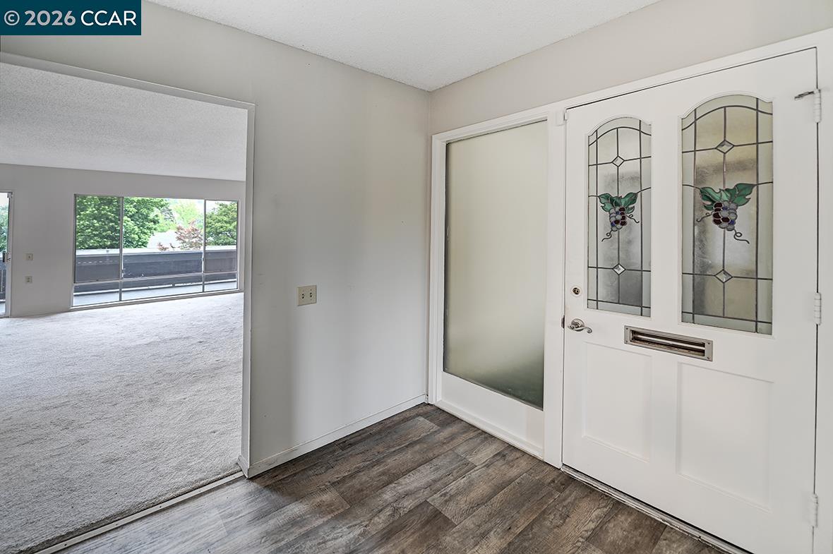 1216 Running Springs Road, Unit 6 Walnut Creek, CA 94595 - Photo 6 of 33