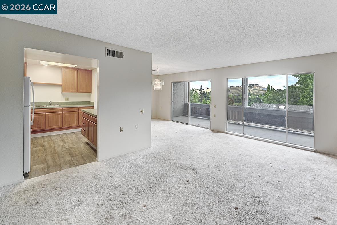 1216 Running Springs Road, Unit 6 Walnut Creek, CA 94595 - Photo 7 of 33