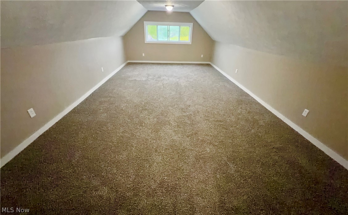 949 Helmsdale Road Cleveland Heights, OH 44112 - Photo 20 of 29