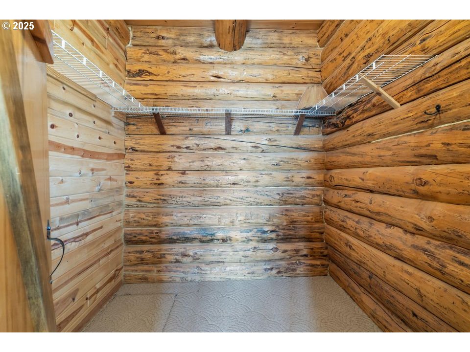 14515 Southwest Maverick Road Terrebonne, OR 97760 - Photo 3 of 39 a view of walk in closet