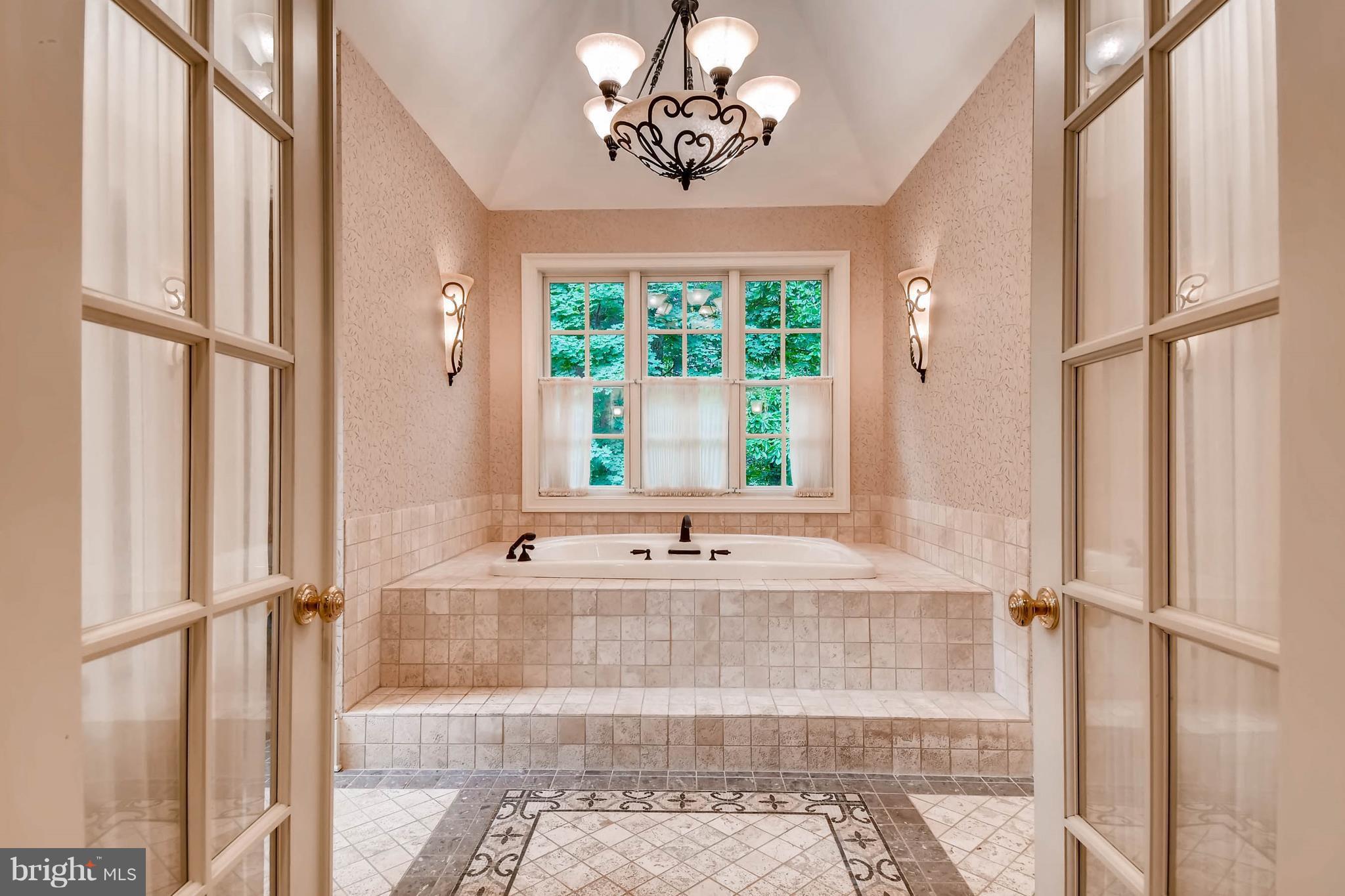 3519 Englemeade Road Baltimore, MD 21208 - Photo 17 of 30 Bath (Master)