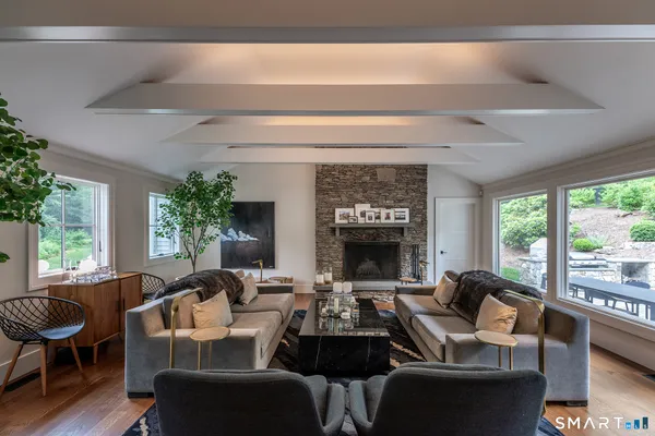 $2,295,000 | 176 Apple Lane, Roxbury, CT 06783