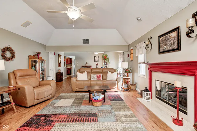 $260,000 | 269 Andrews Blvd Drive East, Plainfield, IN 46168