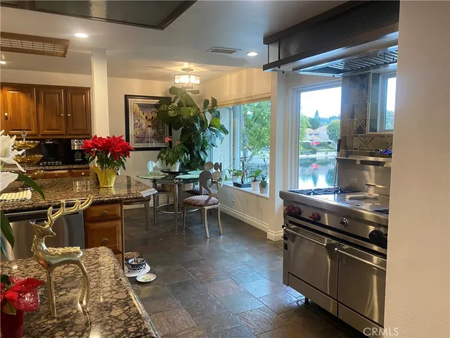 $7,950 | 4609 Park Mirasol, Calabasas, CA 91302