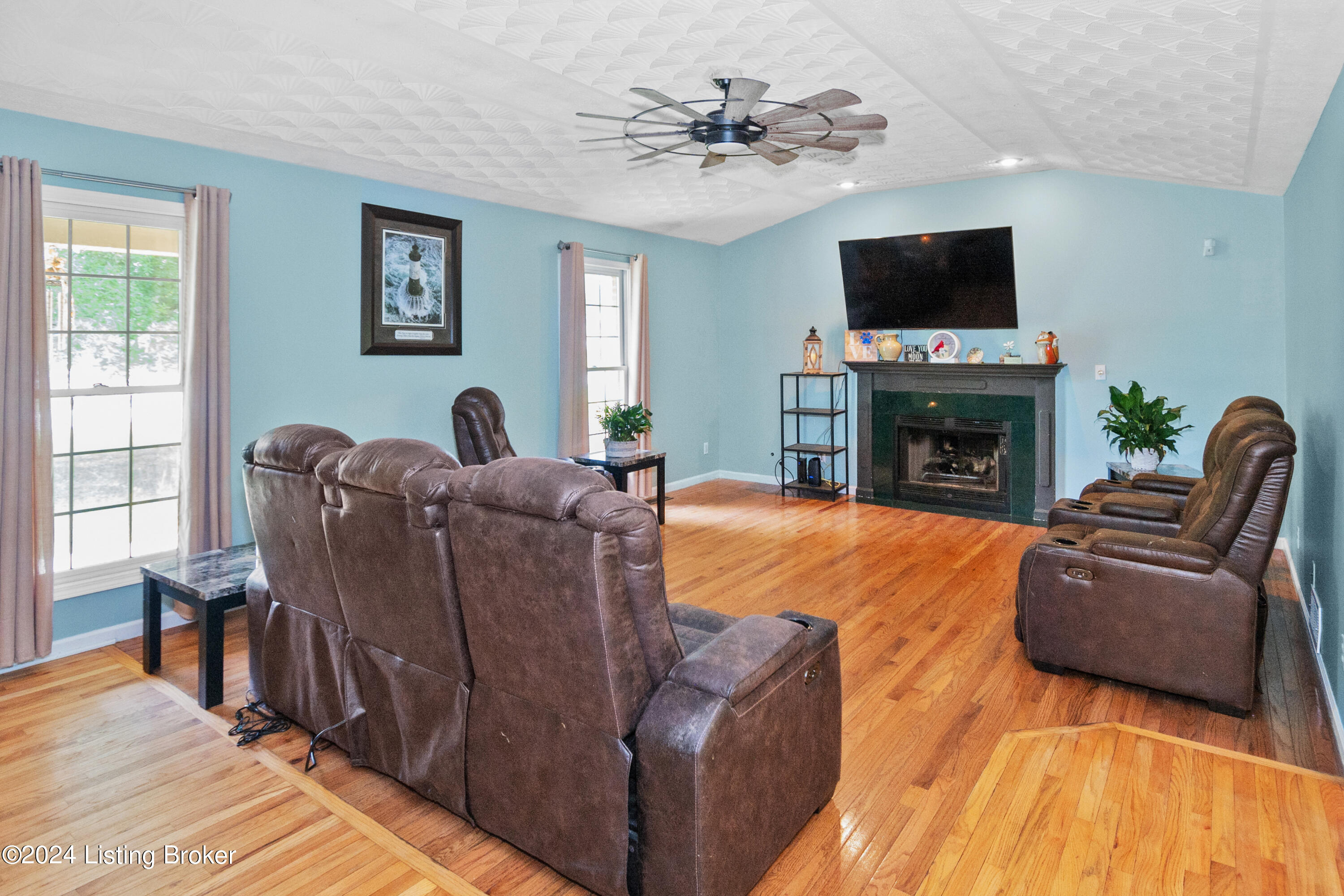 341 Majestic Run Road Shepherdsville, KY 40165 - Photo 6 of 48 341MajesticRunRd-6