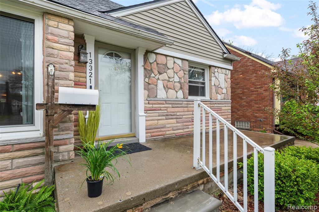 13321 Rosedale Street Southgate, MI 48195 - Photo 4 of 38