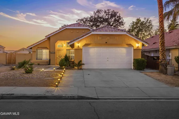 $469,000 | 37121 Golden Oak Drive, Palmdale, CA 93552