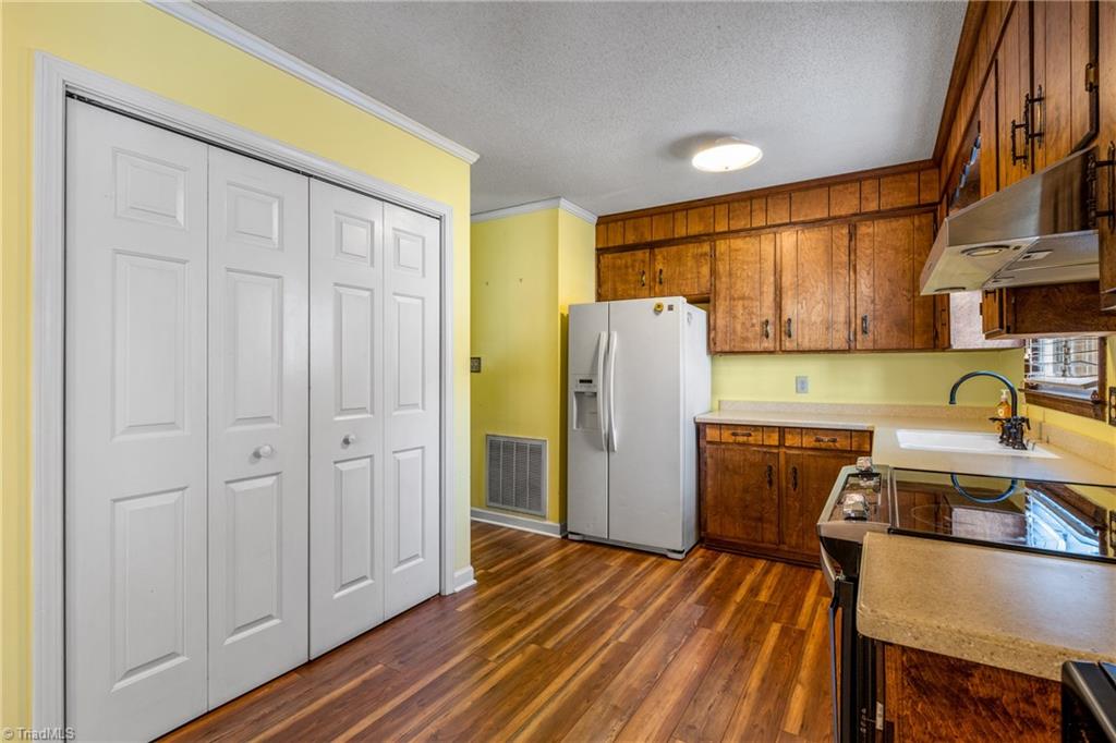 626 Westerly Park Road Eden, NC 27288 - Photo 17 of 33 Laundry Space