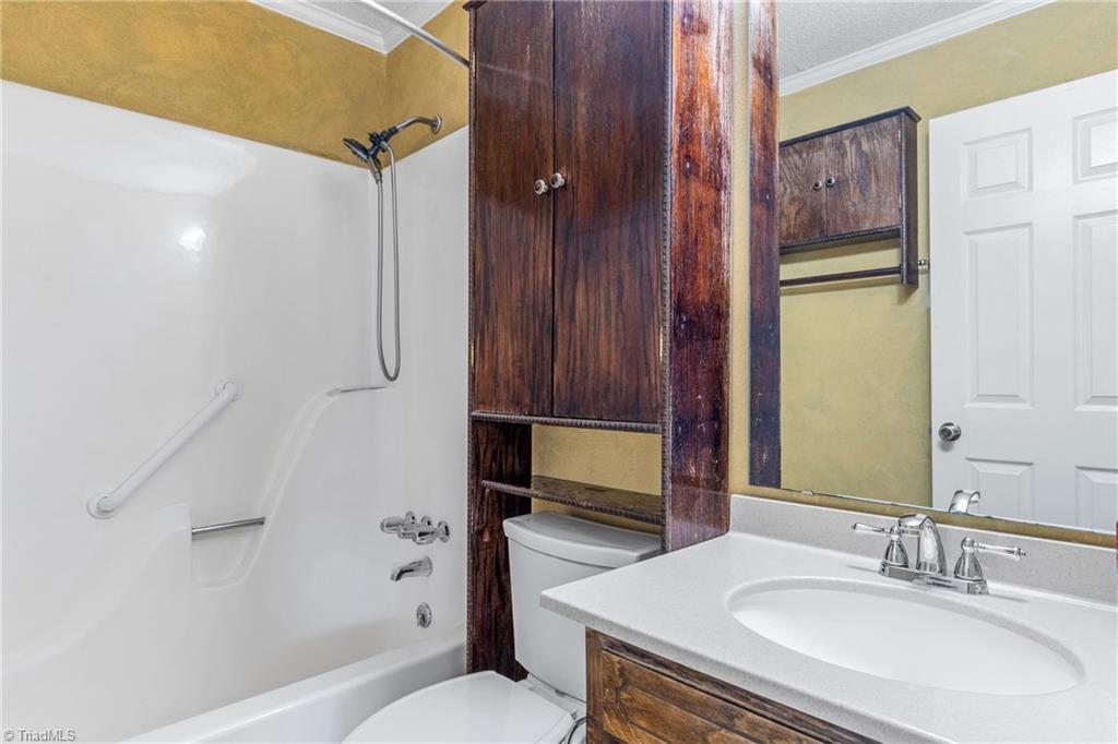 626 Westerly Park Road Eden, NC 27288 - Photo 26 of 33 Main Bathroom