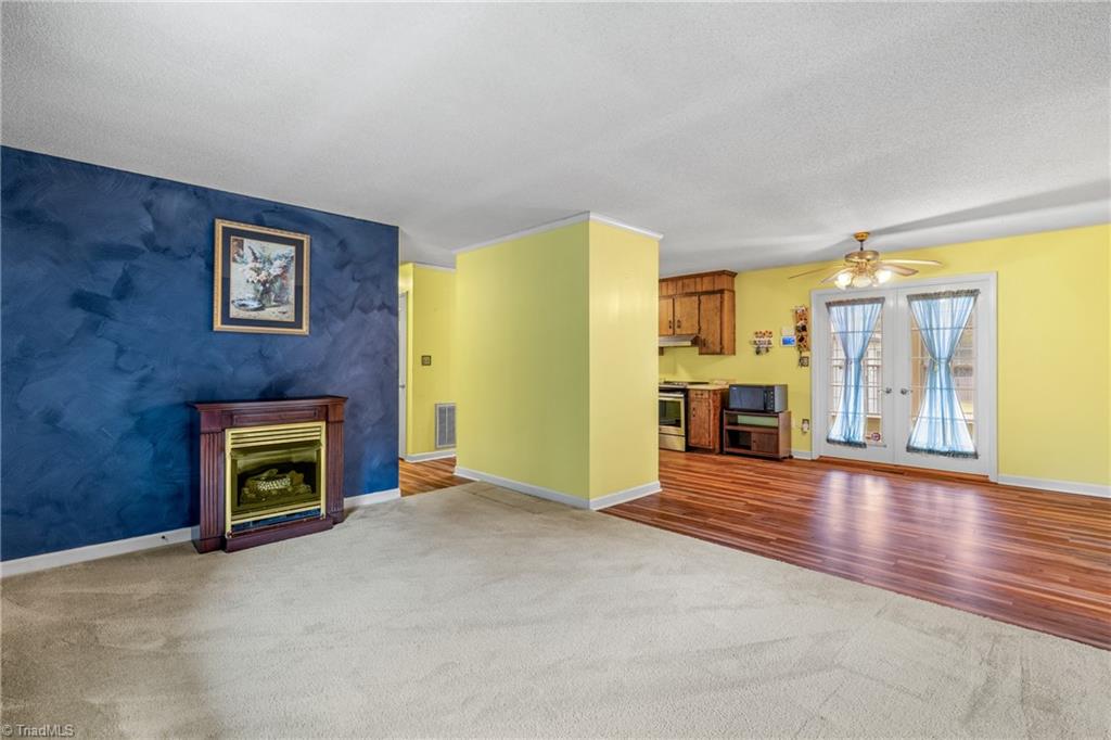 626 Westerly Park Road Eden, NC 27288 - Photo 7 of 33 Living Room