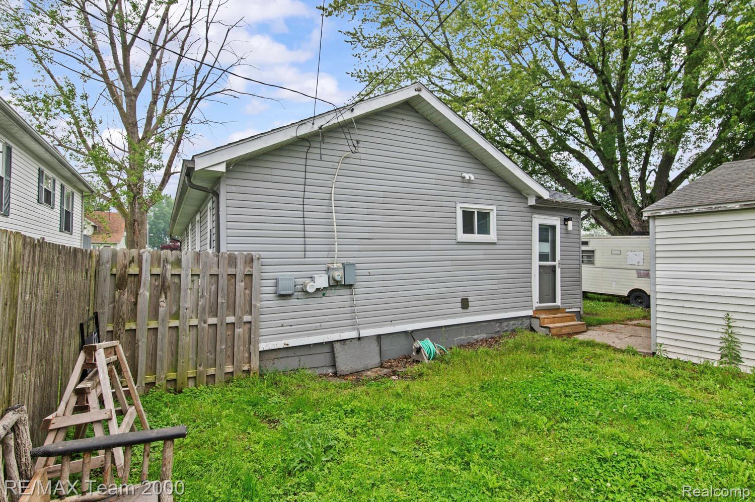 3277 9th Street Monroe, MI 48162 - Photo 17 of 22 17_3277_Ninth_St17.jpg