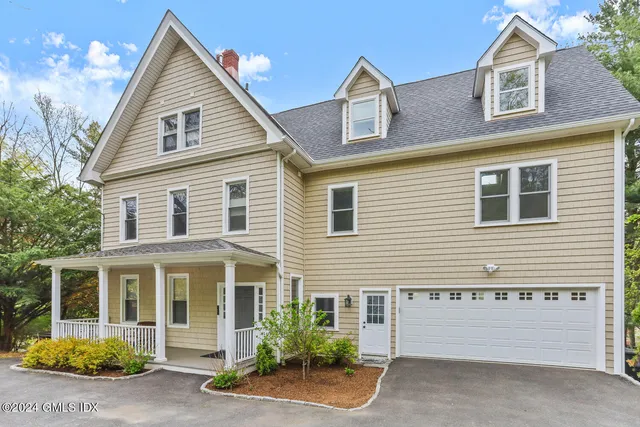 $8,000 | 44 Riversville Road, Unit UPSTAIRS, Greenwich, CT 06831