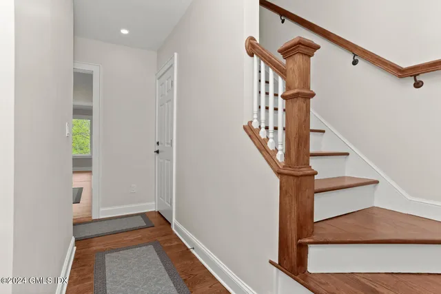 $8,000 | 44 Riversville Road, Unit UPSTAIRS, Greenwich, CT 06831