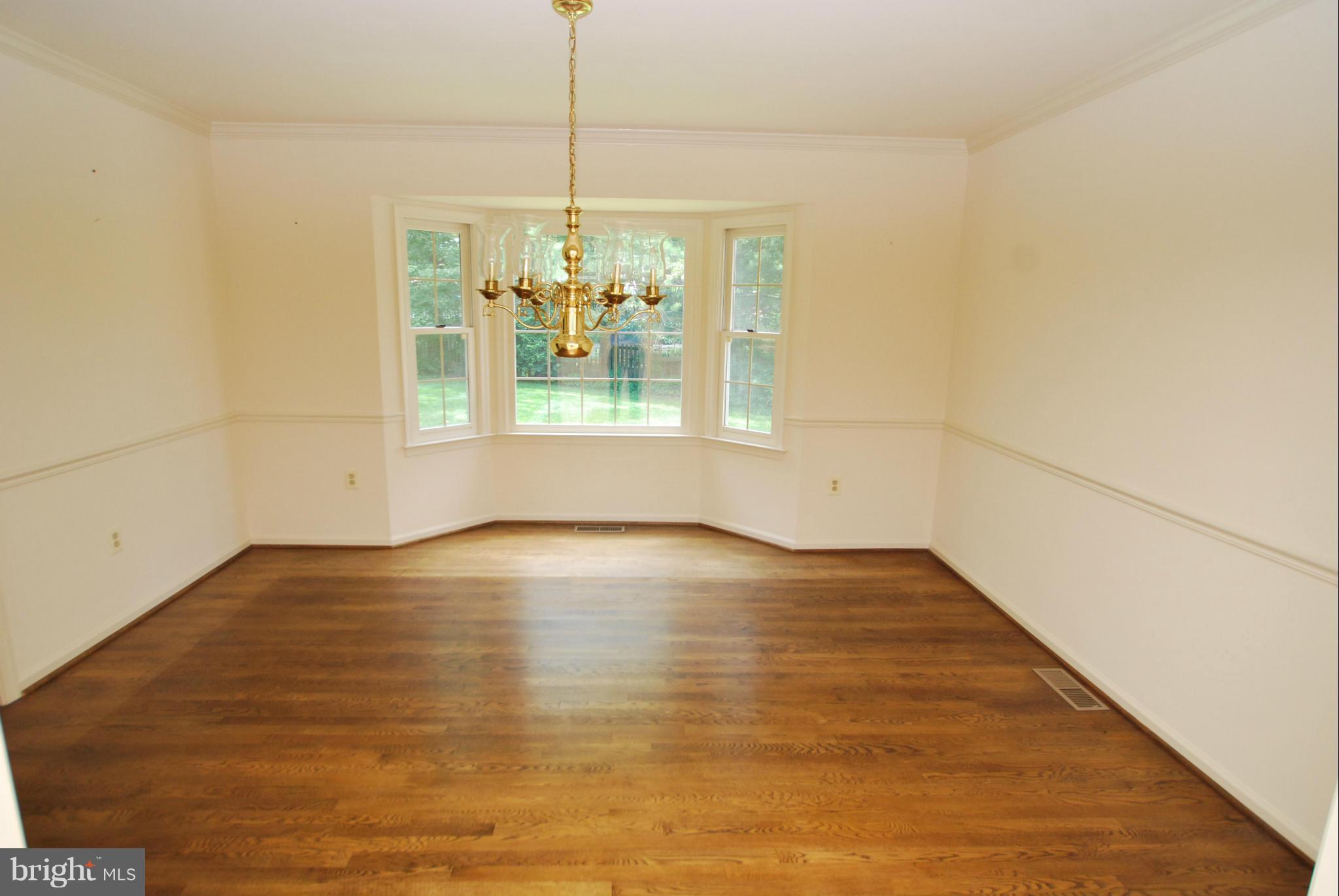 8911 Old Courthouse Road Vienna, VA 22182 - Photo 5 of 24 Dining Room