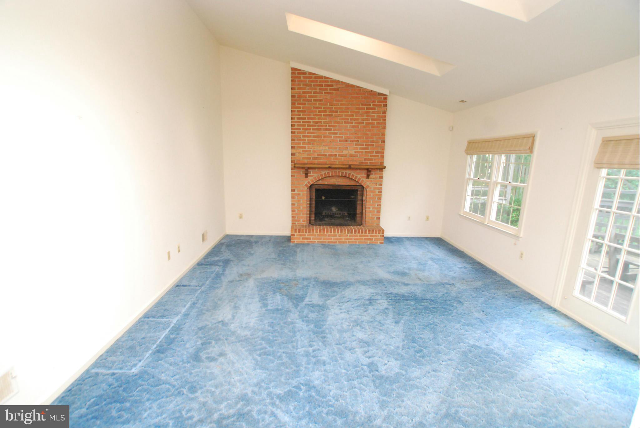 8911 Old Courthouse Road Vienna, VA 22182 - Photo 8 of 24 Family Room