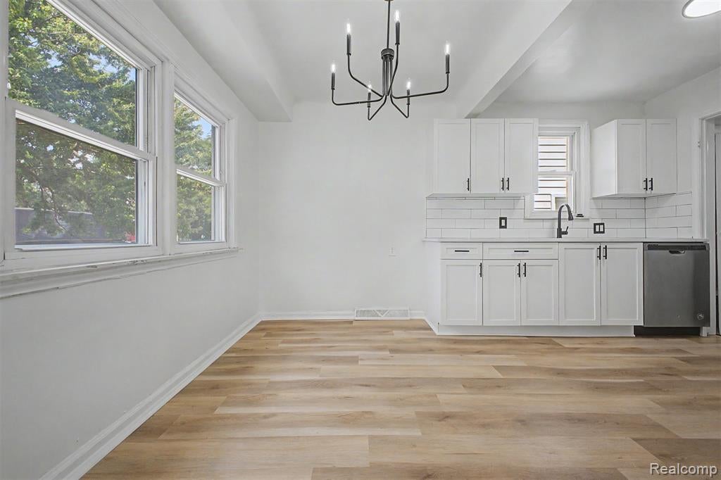 6785 Pelham Road Allen Park, MI 48101 - Photo 8 of 33 Gallery Image 8