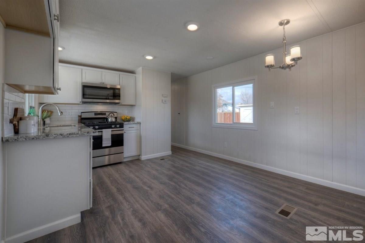 385 East 6th Avenue Sun Valley, NV 89433 - Photo 4 of 25 Photo 4