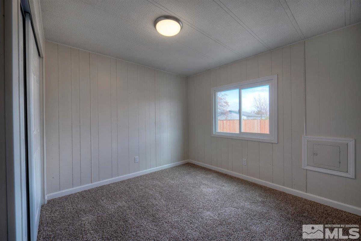 385 East 6th Avenue Sun Valley, NV 89433 - Photo 6 of 25 Photo 6