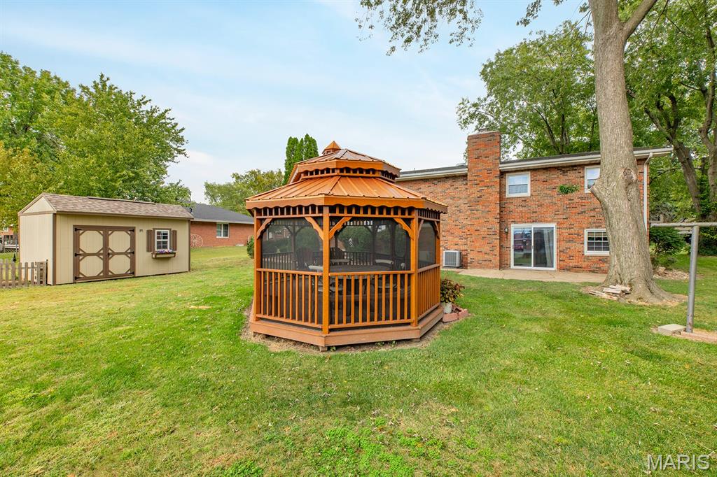 324 Old Bethalto Road Bethalto, IL 62010 - Photo 14 of 59 Gallery Image 14