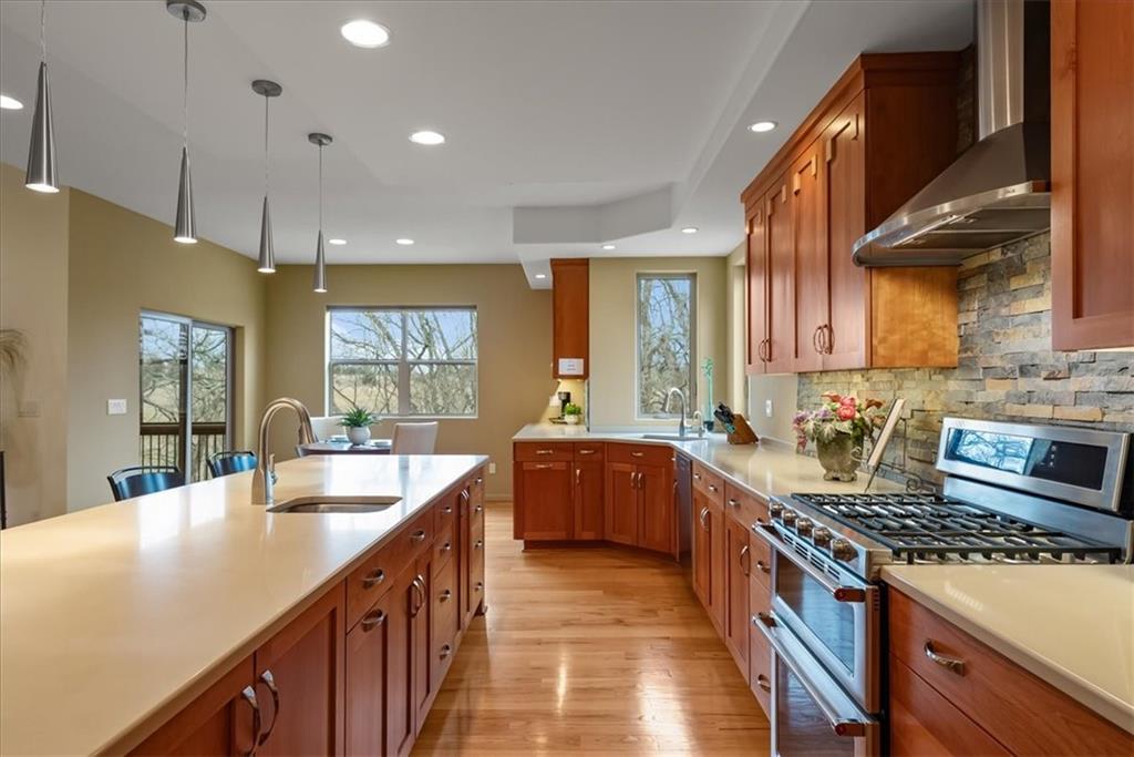 9896 Saddletop Lenexa, KS 66227 - Photo 18 of 51