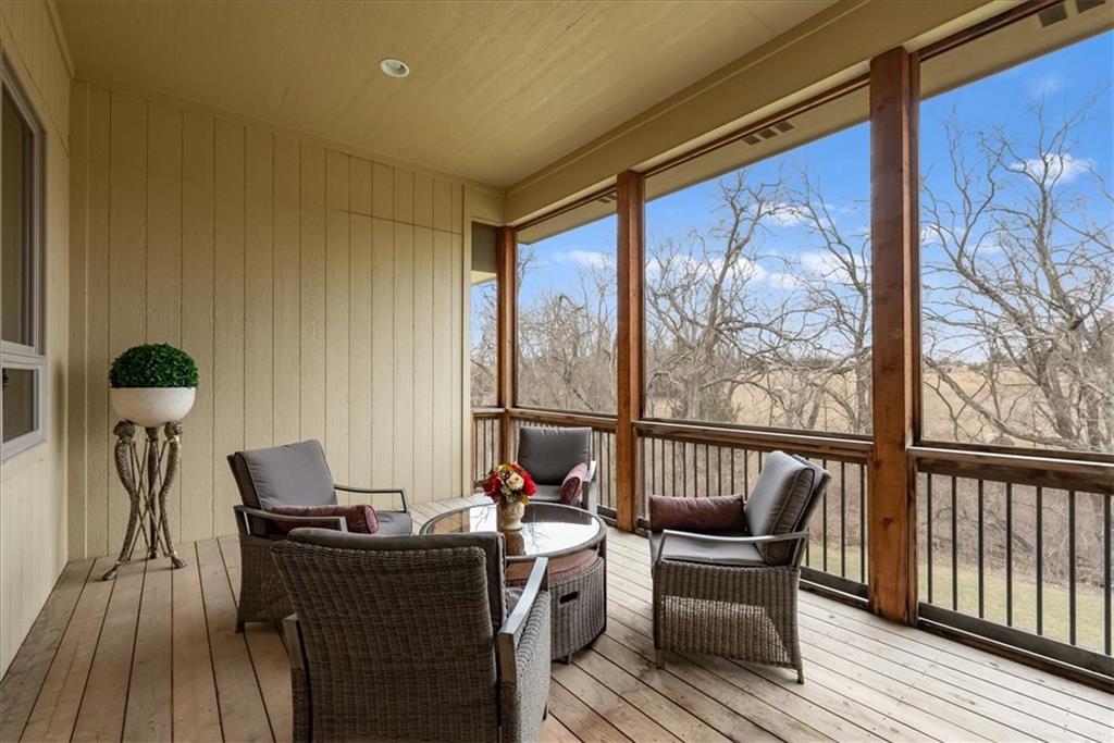 9896 Saddletop Lenexa, KS 66227 - Photo 22 of 51