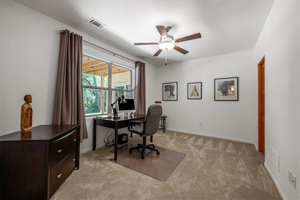 9896 Saddletop Lenexa, KS 66227 - Photo 37 of 51