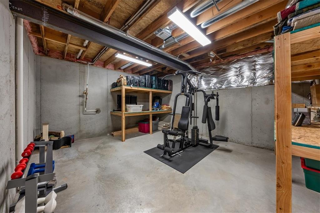 9896 Saddletop Lenexa, KS 66227 - Photo 39 of 51