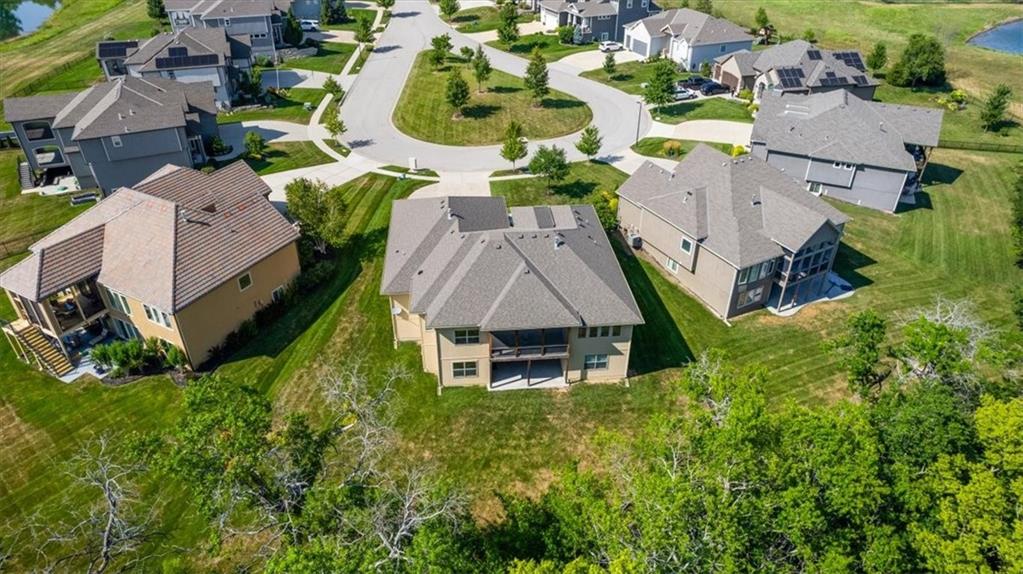 9896 Saddletop Lenexa, KS 66227 - Photo 44 of 51