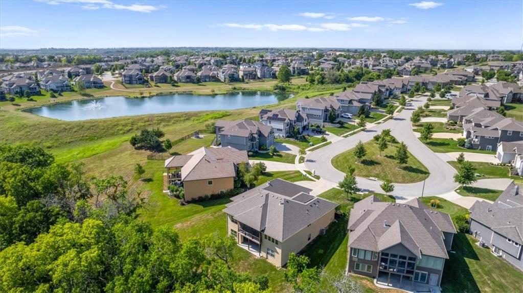 9896 Saddletop Lenexa, KS 66227 - Photo 47 of 51