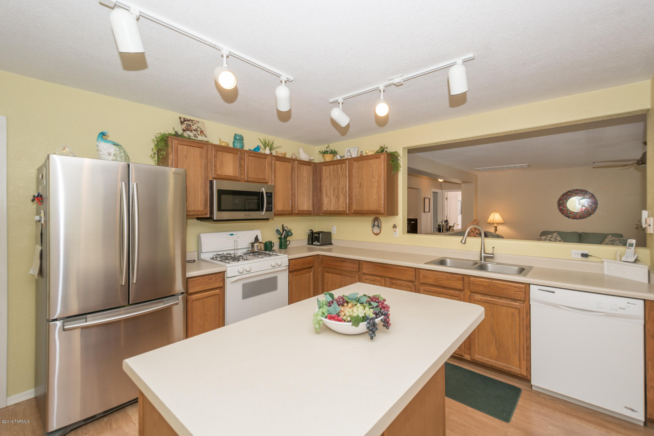 7747 West Oak Stream Road Tucson, AZ 85743 - Photo 9 of 39