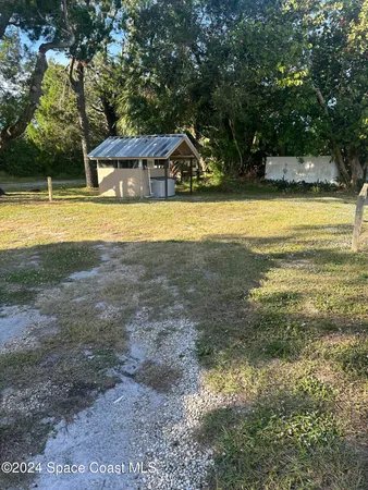 $1,900 | 9852 Honeysuckle Drive, Unit C, Sebastian, FL 32976