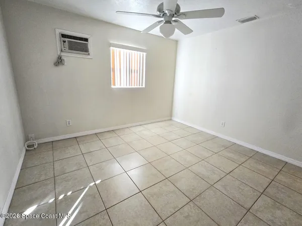 $1,900 | 9852 Honeysuckle Drive, Unit C, Sebastian, FL 32976