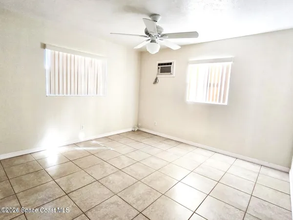 $1,900 | 9852 Honeysuckle Drive, Unit C, Sebastian, FL 32976