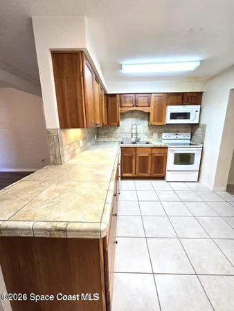 $1,900 | 9852 Honeysuckle Drive, Unit C, Sebastian, FL 32976