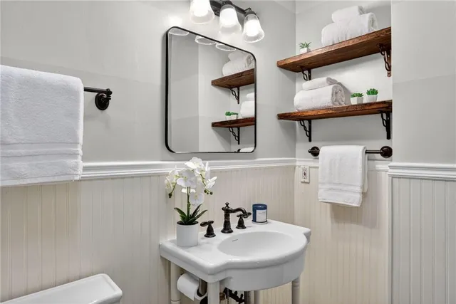 $250,000 | 800 Peachtree Street Northeast, Unit 402, Atlanta, GA 30308