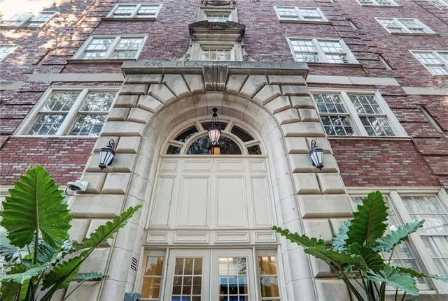 $250,000 | 800 Peachtree Street Northeast, Unit 402, Atlanta, GA 30308