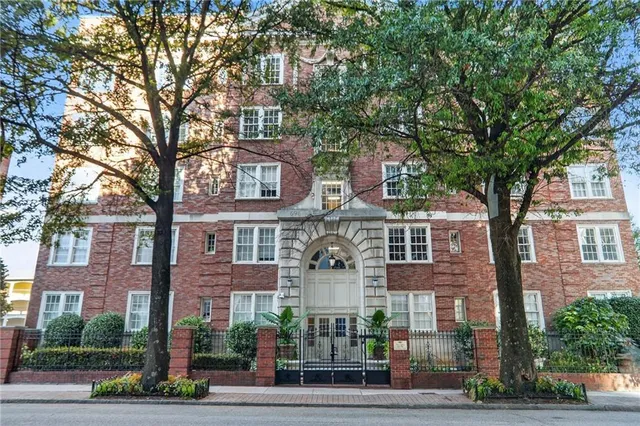 $250,000 | 800 Peachtree Street Northeast, Unit 402, Atlanta, GA 30308