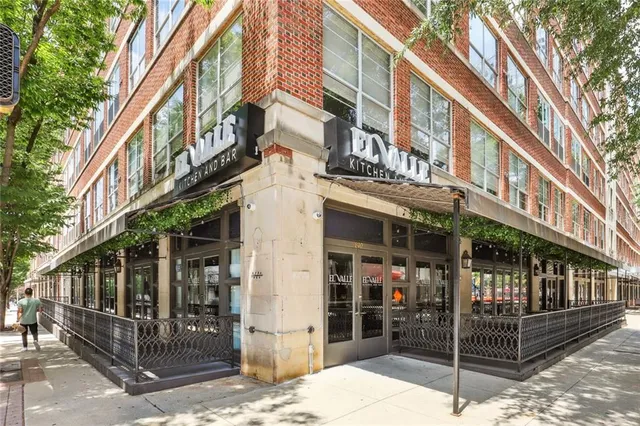 $250,000 | 800 Peachtree Street Northeast, Unit 402, Atlanta, GA 30308