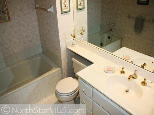 4639 Bayswater Road Shorewood, MN 55331 - Photo 14 of 16 Gallery Image 14