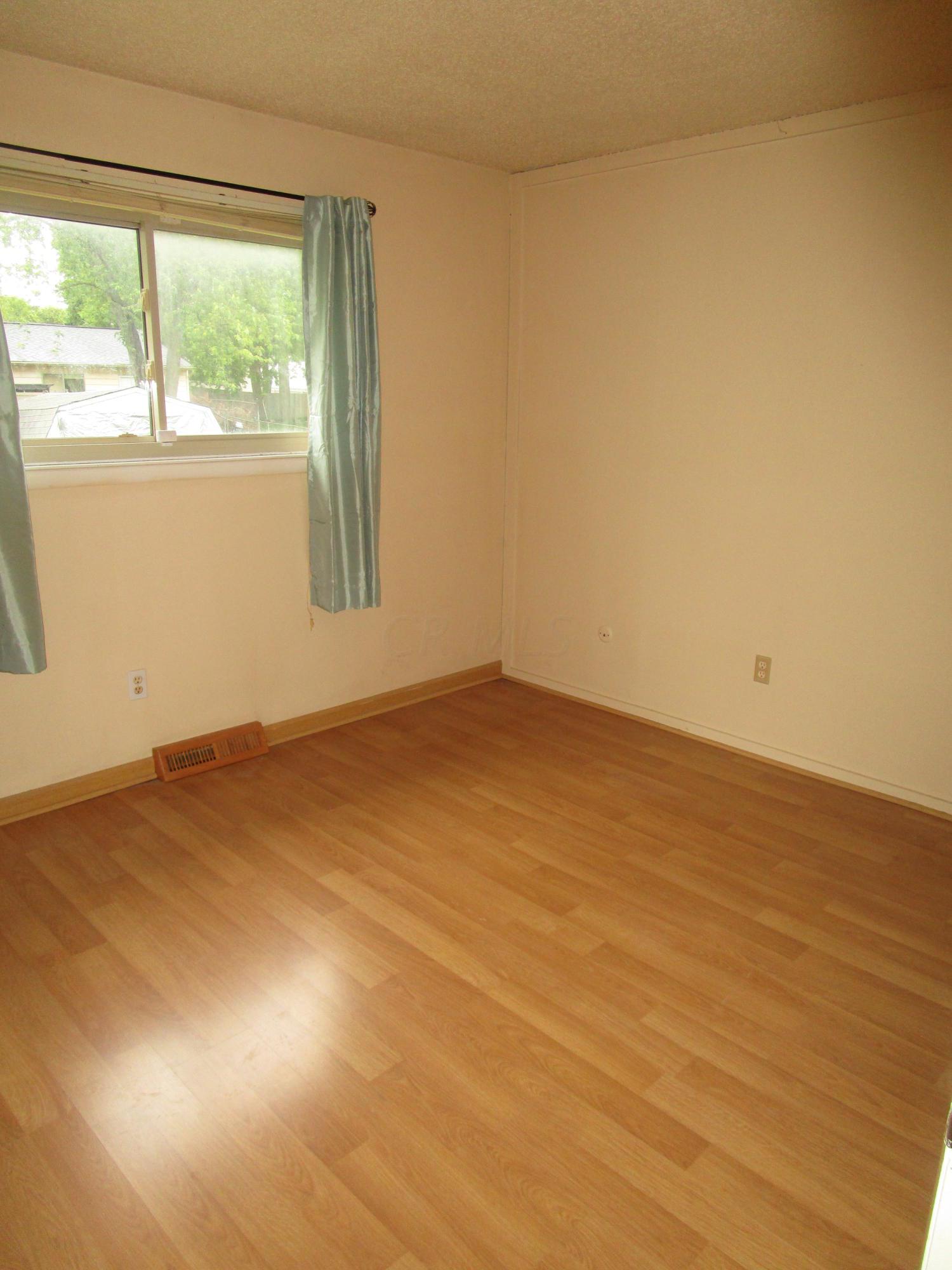 5340 Refugee Road Columbus, OH 43232 - Photo 8 of 16 Gallery Image 8