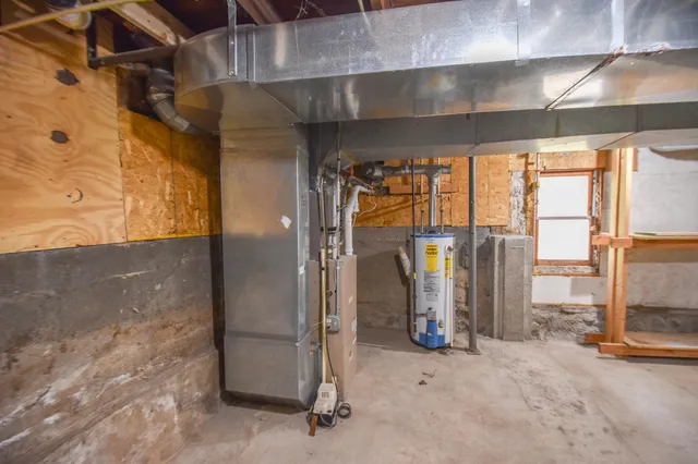 $219,900 | 127 West High Street, Union City, MI 49094