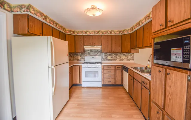 $219,900 | 127 West High Street, Union City, MI 49094