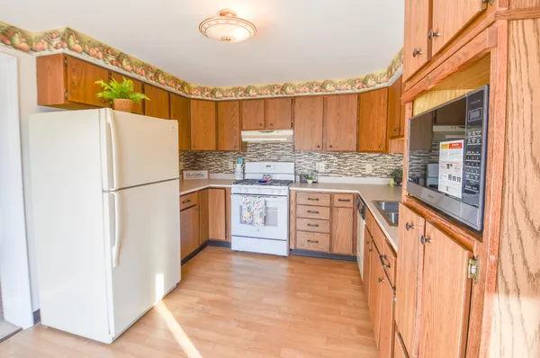 $219,900 | 127 West High Street, Union City, MI 49094