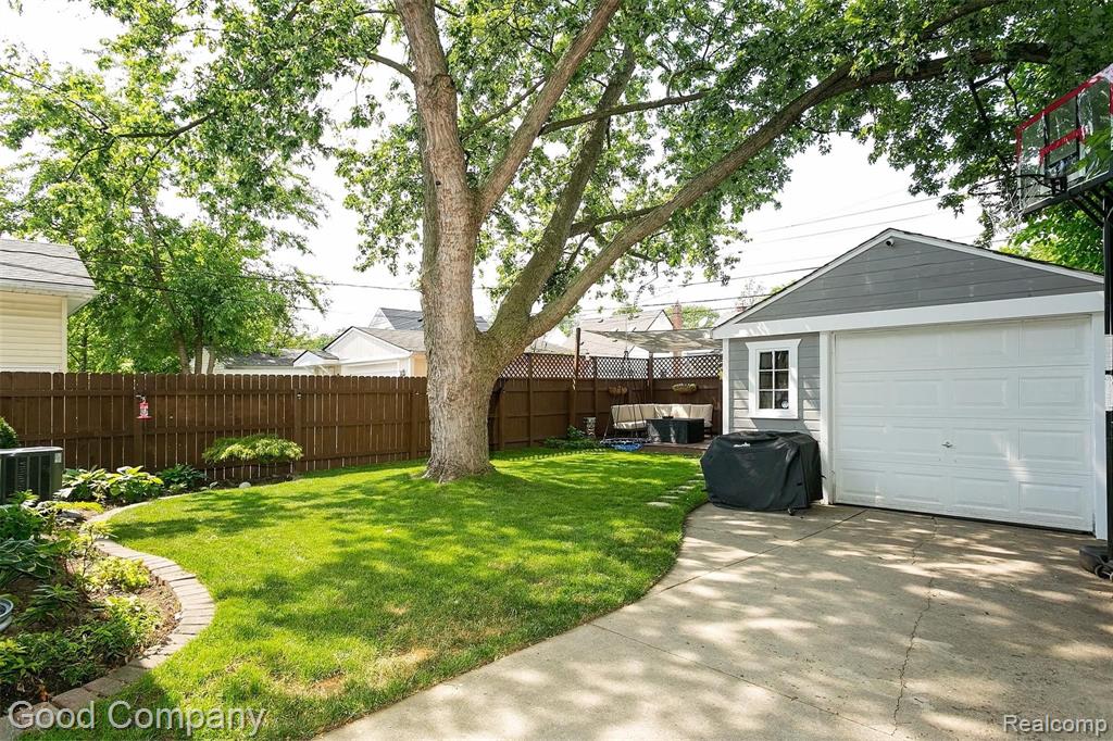 786 Princeton Road Berkley, MI 48072 - Photo 37 of 44