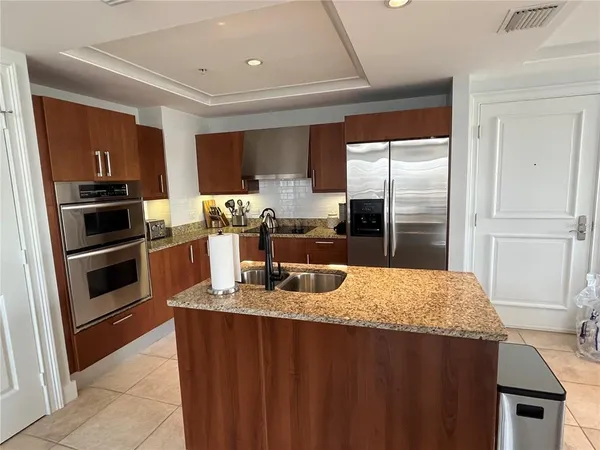 $5,800 | 1350 Main Street, Unit 1501, Sarasota, FL 34236